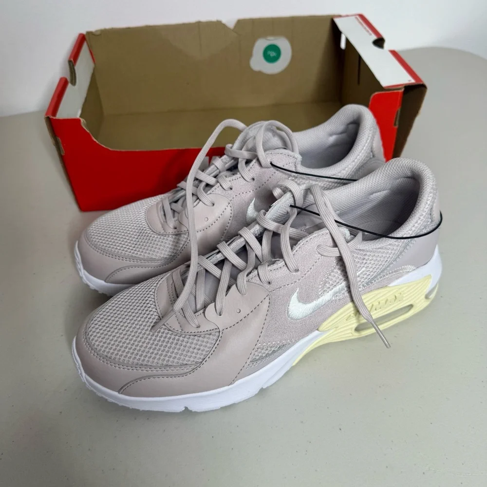 Nike Women's Nike Air Max‎ Excee Platinum Violet and White Sneakers